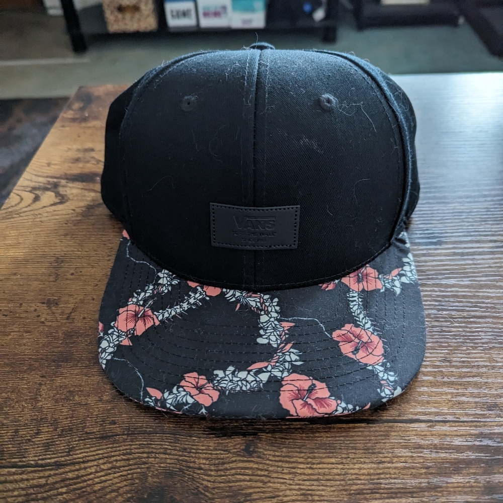2 different VANS hats